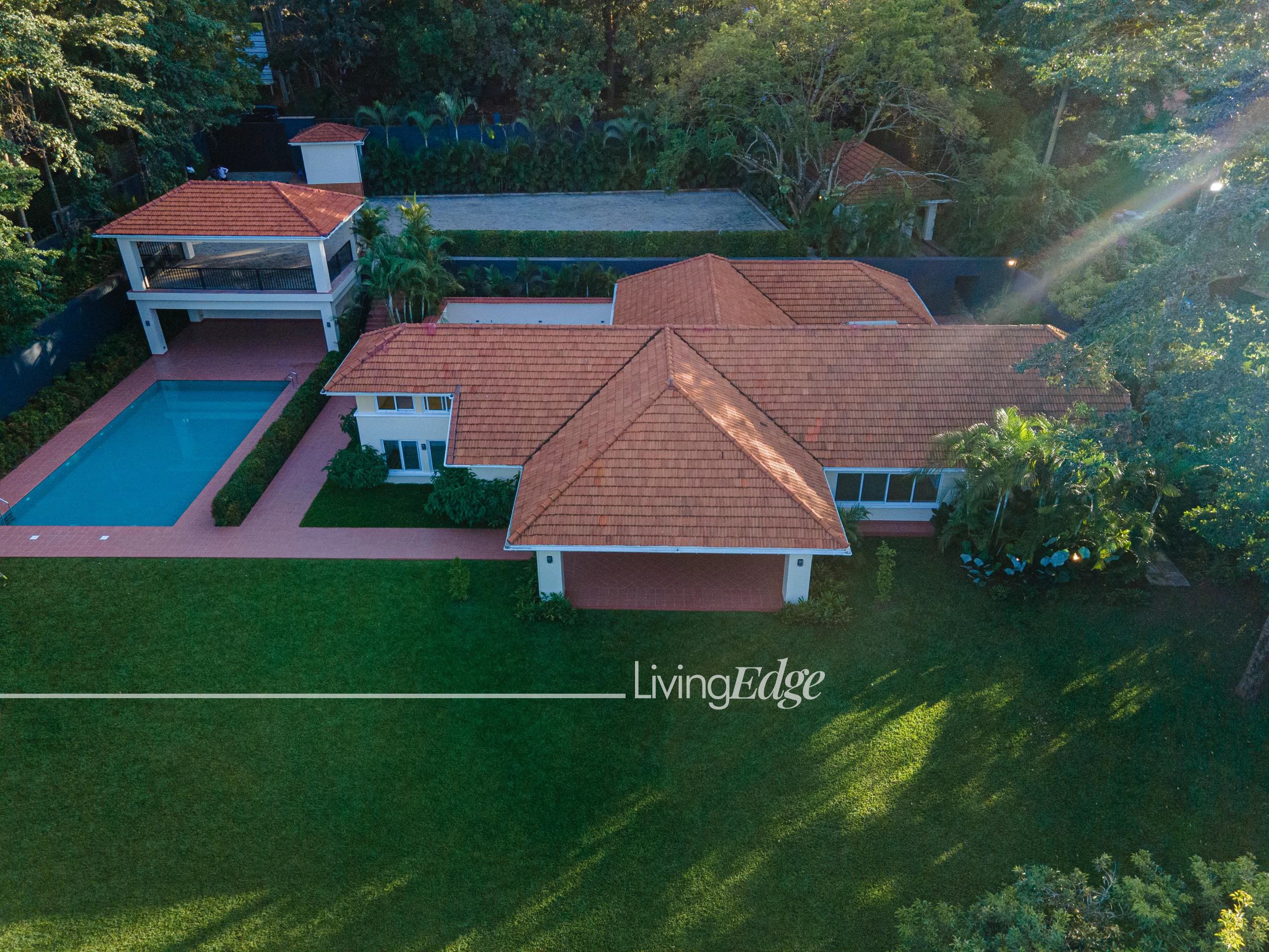 Luxury Tropical Bungalow with Private Pool